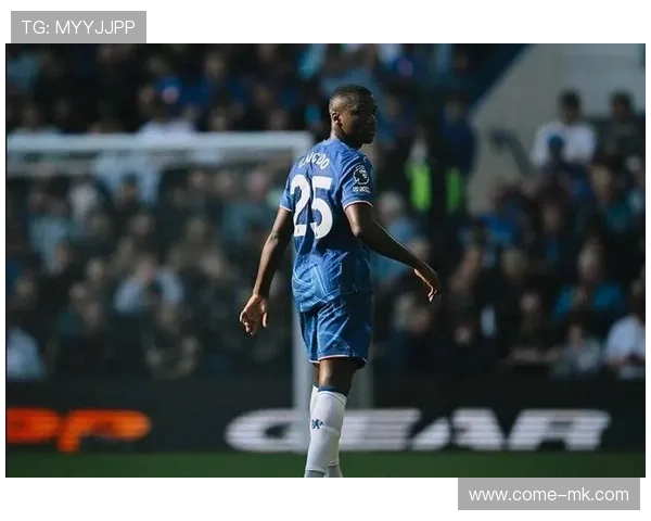 帕尔默禁区过人后推射，蓝桥震撼不已